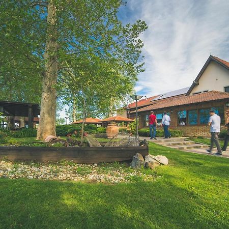 Hotel Dunav Újlak Kültér fotó