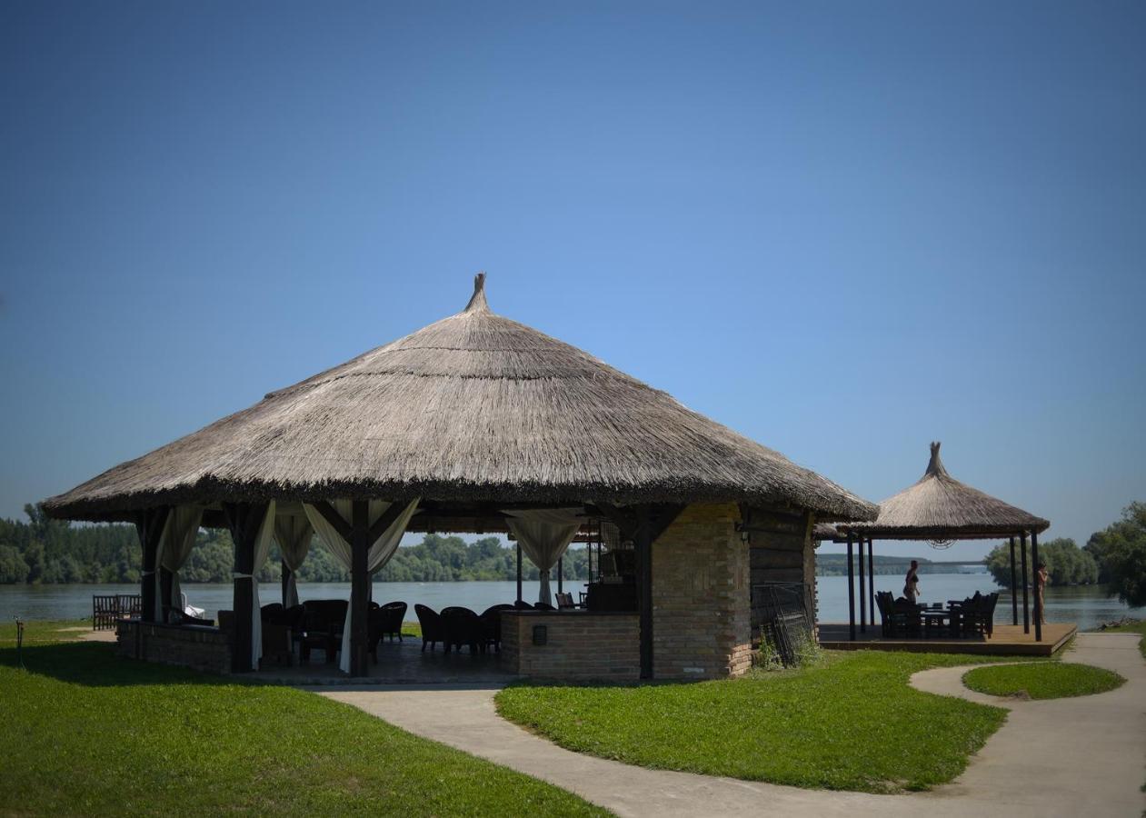 Hotel Dunav Újlak Kültér fotó