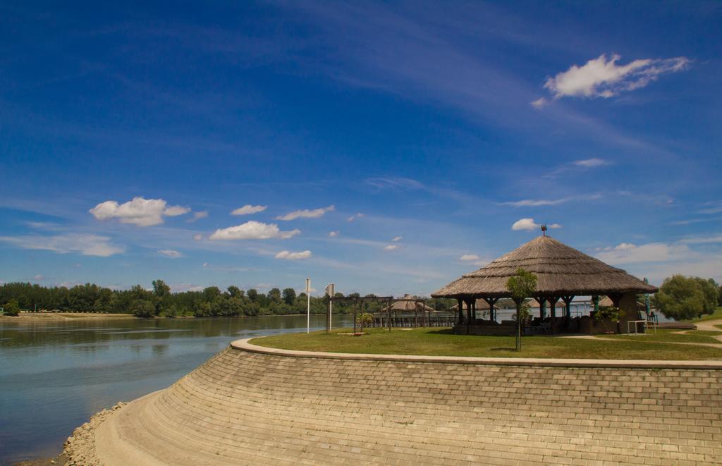 Hotel Dunav Újlak Kültér fotó